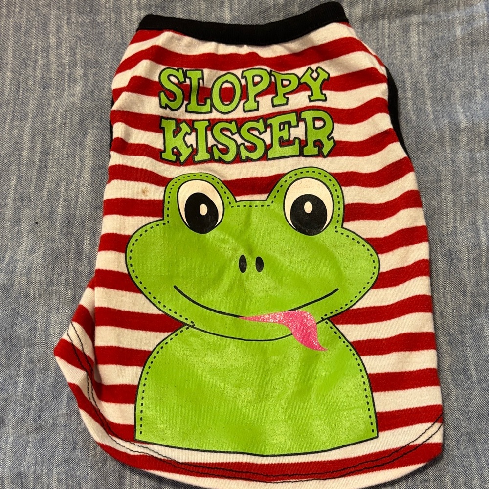 Sloppy Kisser Frog Striped Pet Tee - Red & Green